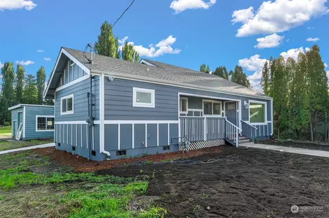 Exterior - 455 3rd St, Sumas, WA 98295 photo 3 of 6