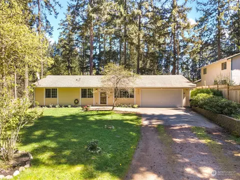 17924 Upland Dr SE, Yelm, WA 98597
