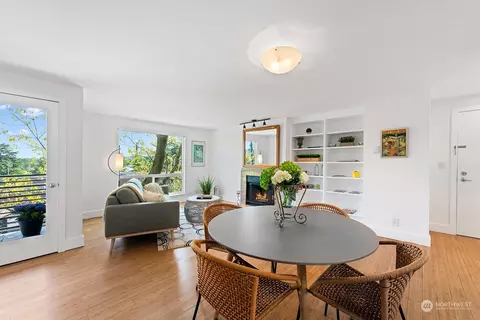 7323 Sand Point Way NE #307, Seattle, WA 98115