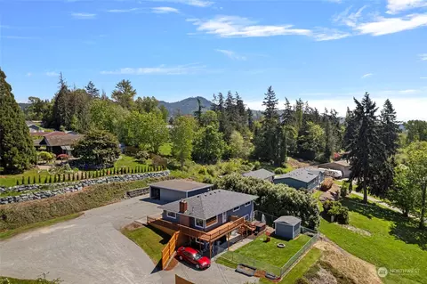 17711 Blodgett Rd, Mount Vernon, WA 98274