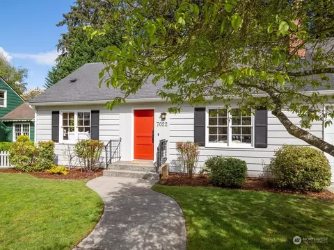 7022 49th Ave NE, Seattle, WA 98115