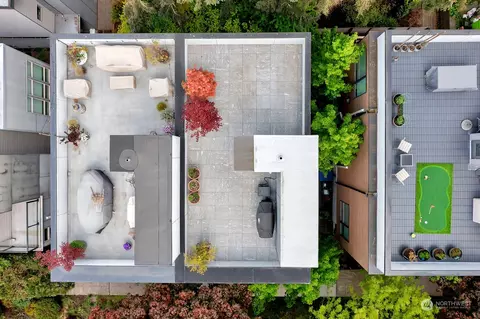 View/Area - 208 26th Ave E #A, Seattle, WA 98112 photo 1 of 3