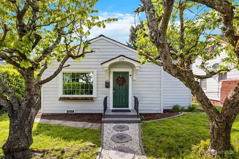 1109 N Montgomery Ave, Bremerton, WA 98312