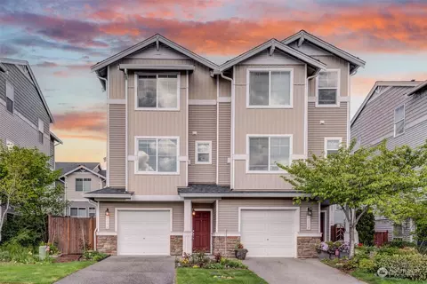 313 127th St SE #A, Everett, WA 98208