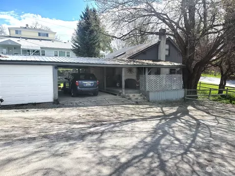Exterior - 206 E Delaware Ave, Republic, WA 99166 photo 4 of 10