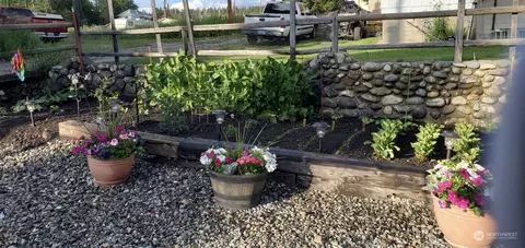 Exterior - 206 E Delaware Ave, Republic, WA 99166 photo 9 of 10