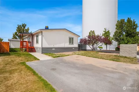 3211 W Wapato Dr #66, Moses Lake, WA 98837