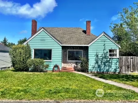 2306 10th St, Bremerton, WA 98312