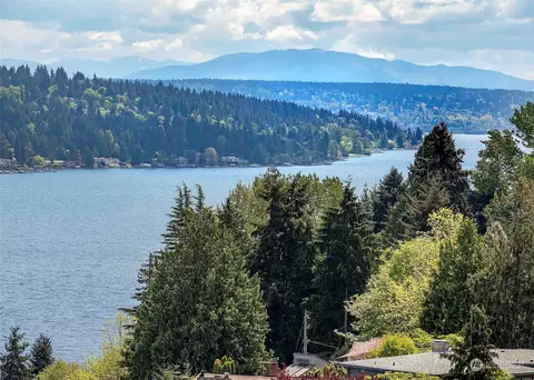 15020 Bothell Way NE #402, Lake Forest Park, WA 98155