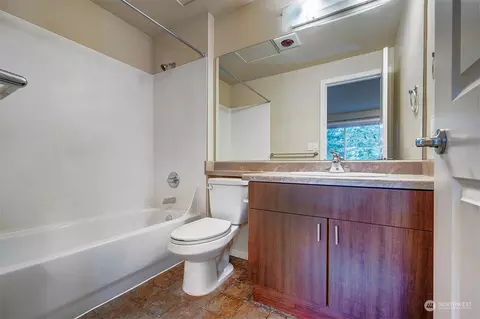 Bath - 16101 Bothell Everett Hwy #H3, Mill Creek, WA 98012 photo 1 of 2