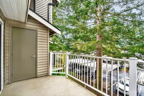 Exterior - 16101 Bothell Everett Hwy #H3, Mill Creek, WA 98012 photo 2 of 5