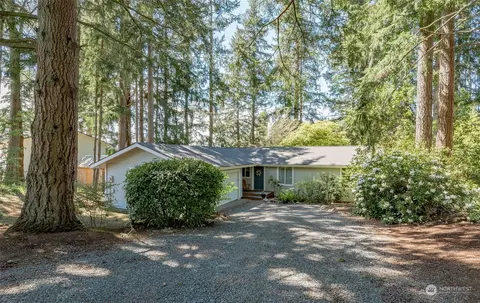 1251 NW Patmos Ln, Bainbridge Island, WA 98110