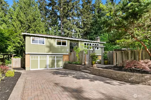 2830 216th Ave SE, Sammamish, WA 98075