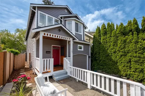 137 NE 58th St, Seattle, WA 98105