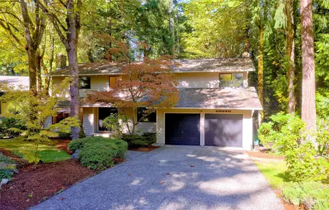 18518 NE 25 St, Redmond, WA 98052