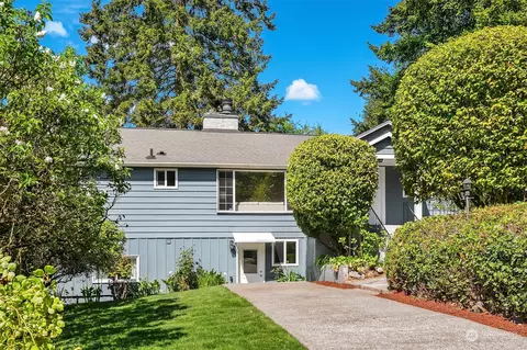 2726 NE 95th St, Seattle, WA 98115