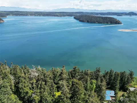 5296 Anglers Haven Dr, Oak Harbor, WA 98277