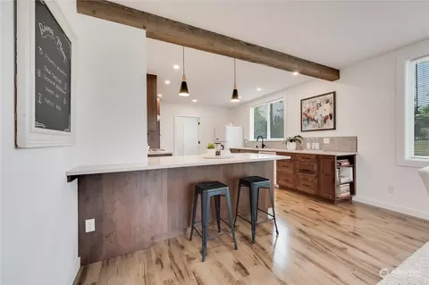 Kitchen - 1708 Scenic Dr, Everett, WA 98203 photo 1 of 3