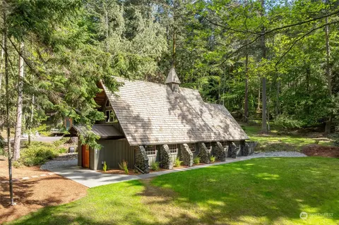399 Shoreland Dr, Lopez Island, WA 98261