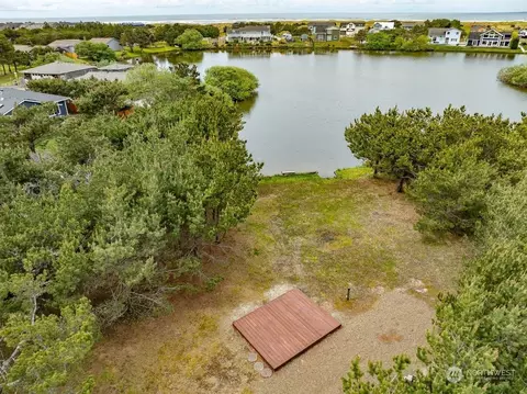 34205 I St, Ocean Park, WA 98640