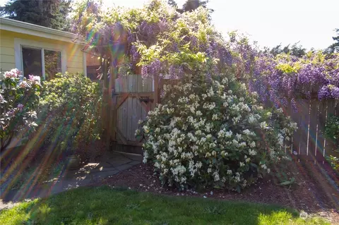 106 Spruce St, Eastsound, WA 98245 photo 9