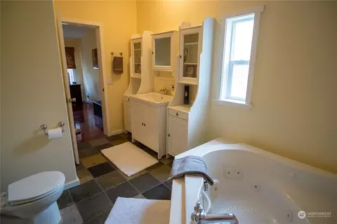 106 Spruce St, Eastsound, WA 98245 photo 30