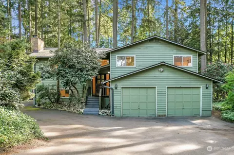Exterior - 318 170th Pl SW, Bothell, WA 98012 photo 2 of 8
