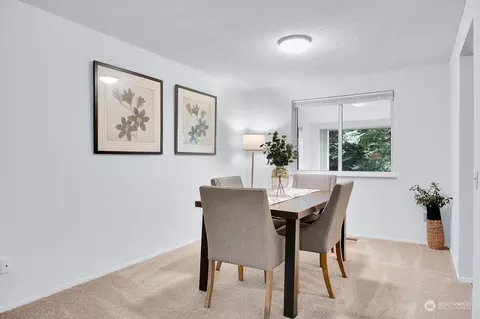 Dining - 318 170th Pl SW, Bothell, WA 98012 photo 1 of 6