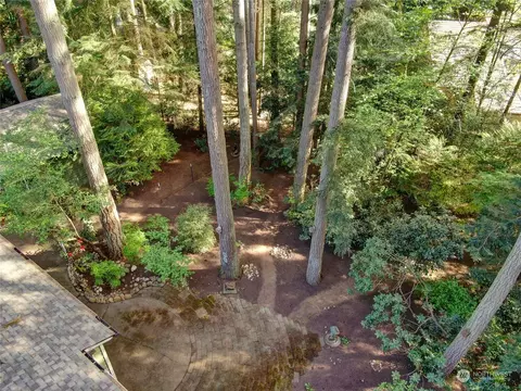 Exterior - 318 170th Pl SW, Bothell, WA 98012 photo 5 of 8