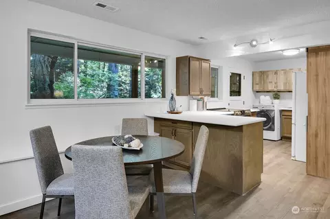 Dining - 318 170th Pl SW, Bothell, WA 98012 photo 6 of 6