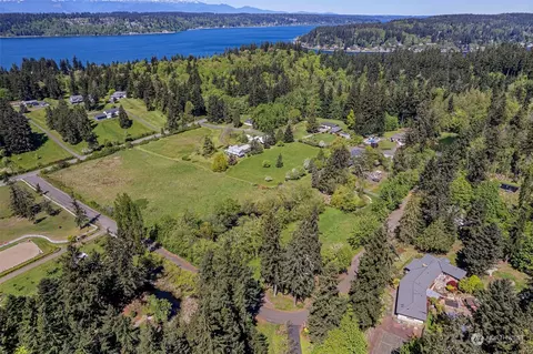7147 E Leighton Rd, Port Orchard, WA 98366