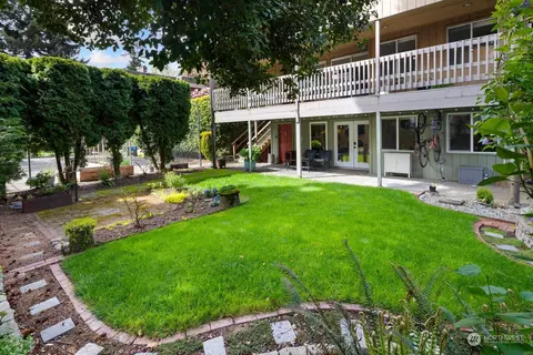 2320 49th Ave SW #2320, Seattle, WA 98116