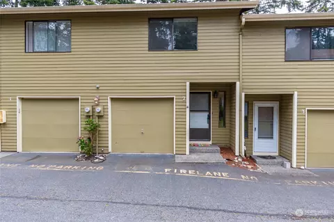 111 NW Columbia Dr #A2, Oak Harbor, WA 98277