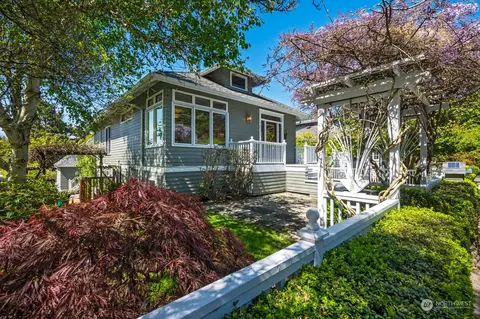 4037 32nd Ave W, Seattle, WA 98199
