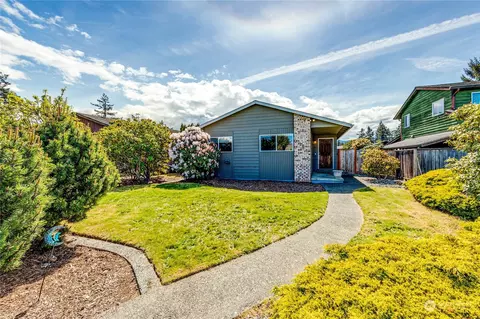 1410 W 6th St, Port Angeles, WA 98363