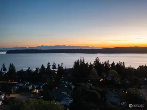 1813 19th Dr, Mukilteo, WA 98275