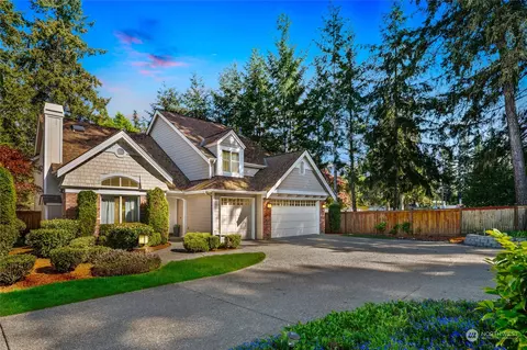 16659 Northup Way, Bellevue, WA 98008