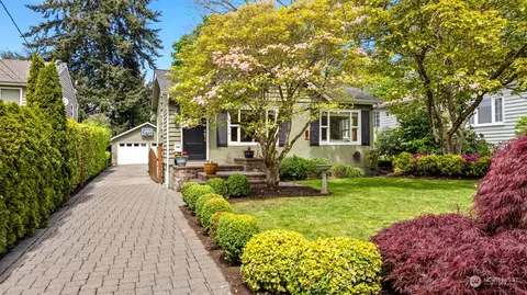 4622 SW Myrtle St, Seattle, WA 98136