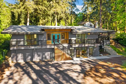 11415 SE May Creek Park Dr, Newcastle, WA 98056