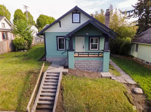 2012 E Sherman St, Tacoma, WA 98404