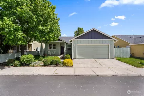 248 NW Laurella Ln, College Place, WA 99324