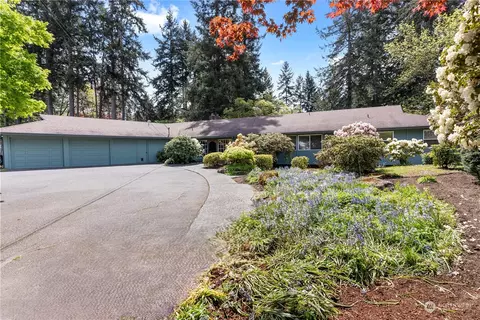 11422 Clover Park Dr SW, Lakewood, WA 98499