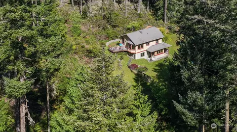 591 Sand Rd, Port Townsend, WA 98368