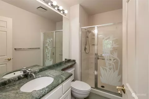 Bath - 14518 21st Ct SE, Mill Creek, WA 98012 photo 3 of 4