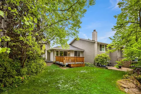 1051 Blue Heron Ave NE, Bainbridge Island, WA 98110