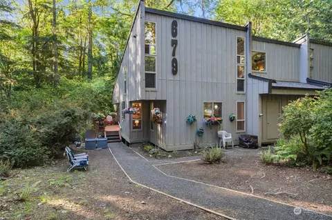 679 E Pointes Dr W, Shelton, WA 98584