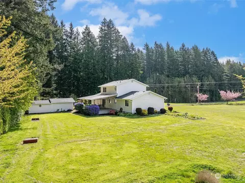 Exterior - 926 King Rd, Winlock, WA 98596 photo 9 of 14