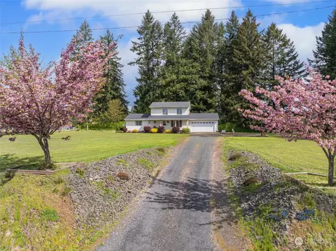 Exterior - 926 King Rd, Winlock, WA 98596 photo 6 of 14