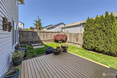 Exterior - 15215 50th Ave SE, Everett, WA 98208 photo 4 of 7