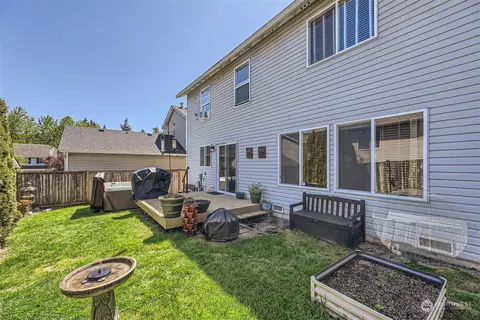 Exterior - 15215 50th Ave SE, Everett, WA 98208 photo 5 of 7